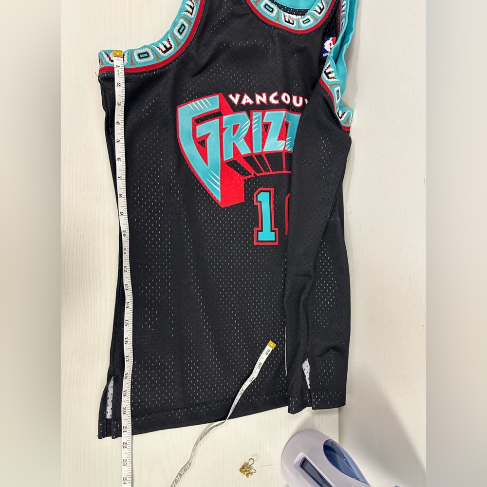 Mitchell & Ness Mike Bibby NBA Jersey Size Large - Picture 12 of 13